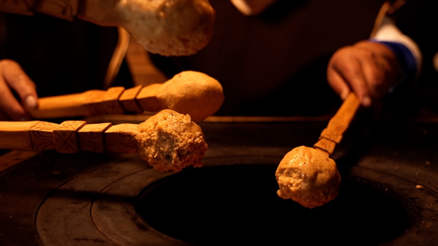  烤“結(jié)達(dá)”。