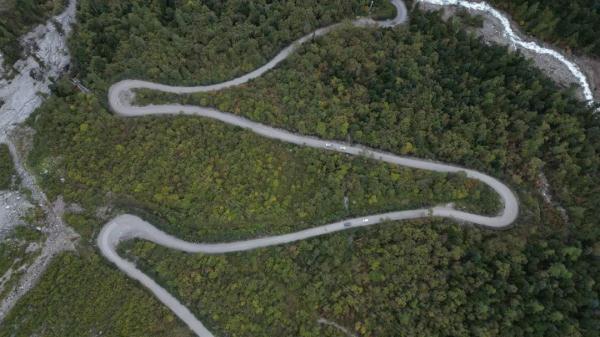 幾代建設(shè)者，歷經(jīng)半個多世紀(jì)完成！這是一條怎樣的公路？