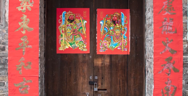 【網(wǎng)絡(luò)中國節(jié)·春節(jié)】年俗日記②:貼年畫 貼門神