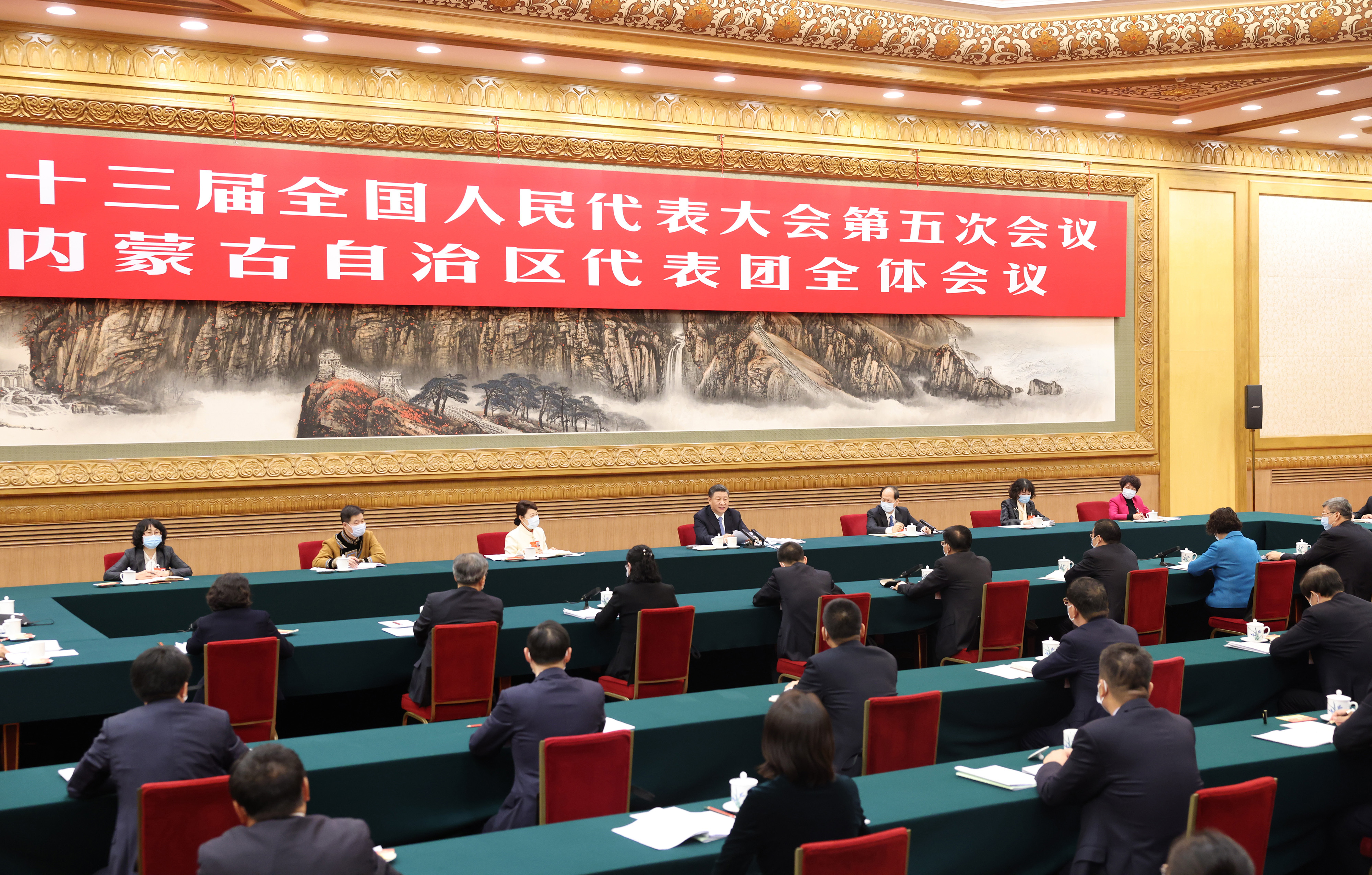 2022年3月5日，習(xí)近平總書記參加十三屆全國人大五次會(huì)議內(nèi)蒙古代表團(tuán)的審議。